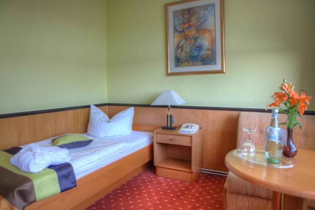 Hotel "Seelust" Garni Röbel Екстериор снимка