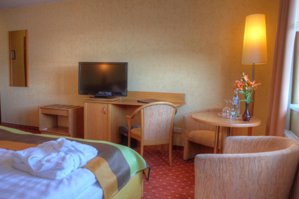 Hotel "Seelust" Garni Röbel Стая снимка